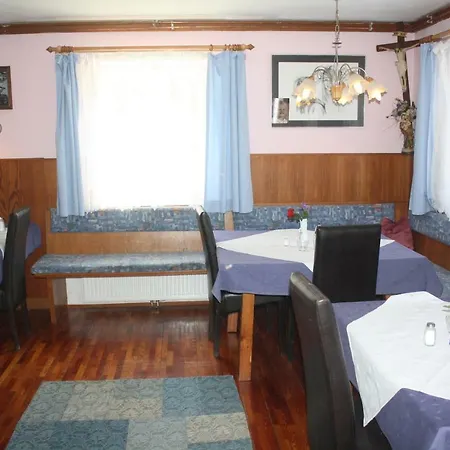 Проживание в семье Casa Da Honna