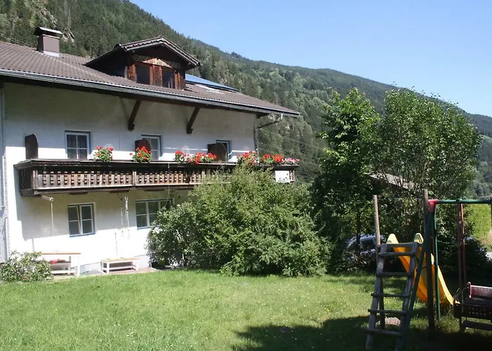 Проживание в семье Casa Da Honna